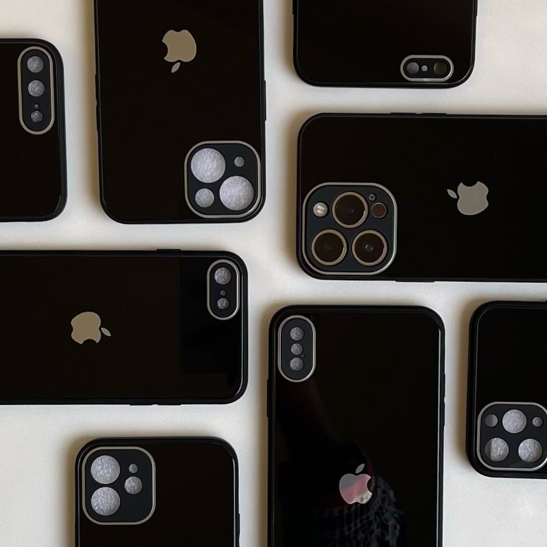 JET BLACK SHINY GLASS CASE
