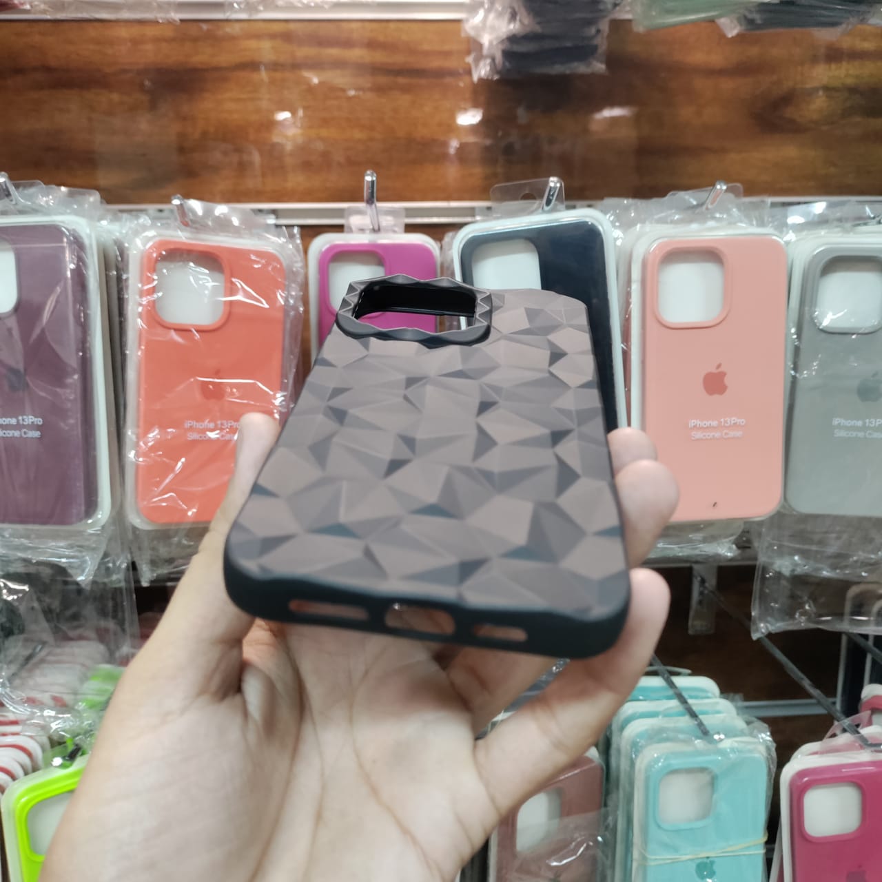 Diamond Onyx Black Puffer Soft Protective Case (iPhone 15 Series)