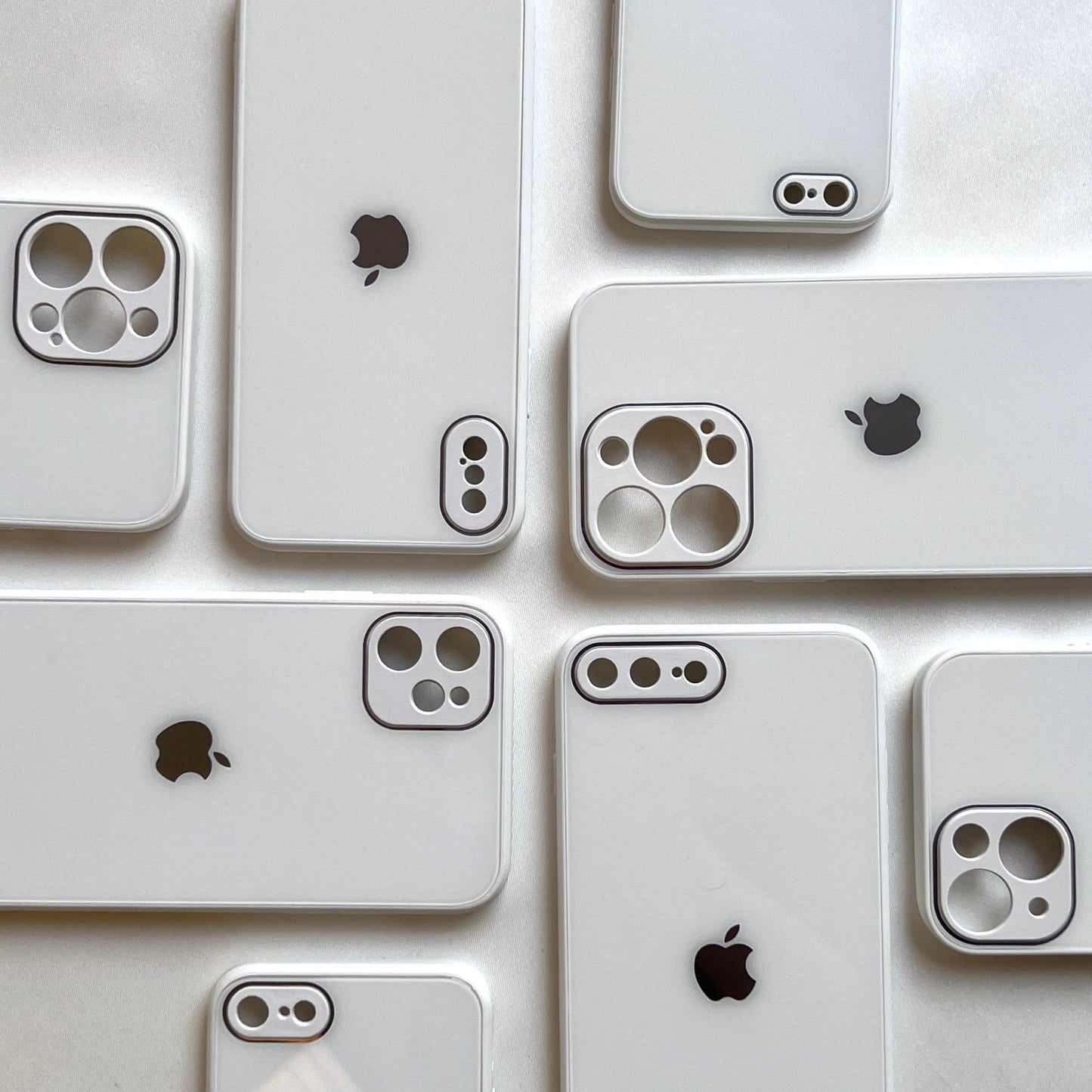 WHITE SHINY GLASS CASE